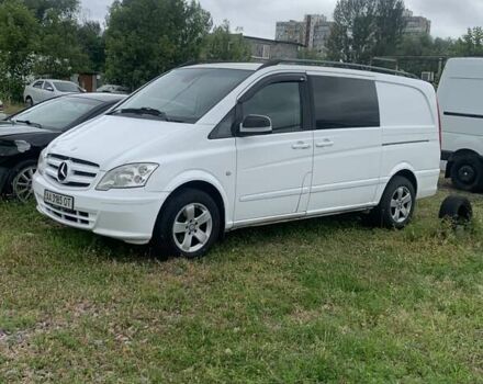 Белый Мерседес Вито, объемом двигателя 2.14 л и пробегом 430 тыс. км за 12000 $, фото 1 на Automoto.ua