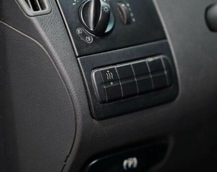 Мерседес Вито 2011 в Кременчуге на Automoto.ua Белый Мерседес Вито, объемом двигателя 2.2 л и пробегом 203 тыс. км за 8950 $, фото 17 на Automoto.ua