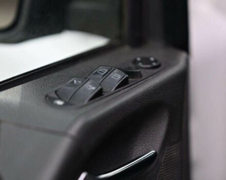 Мерседес Вито 2011 в Кременчуге на Automoto.ua Белый Мерседес Вито, объемом двигателя 2.2 л и пробегом 203 тыс. км за 8950 $, фото 18 на Automoto.ua