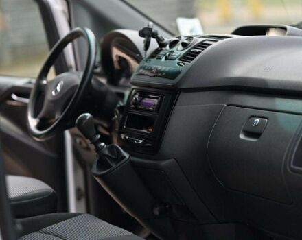 Мерседес Вито 2011 в Кременчуге на Automoto.ua Белый Мерседес Вито, объемом двигателя 2.2 л и пробегом 203 тыс. км за 8950 $, фото 4 на Automoto.ua