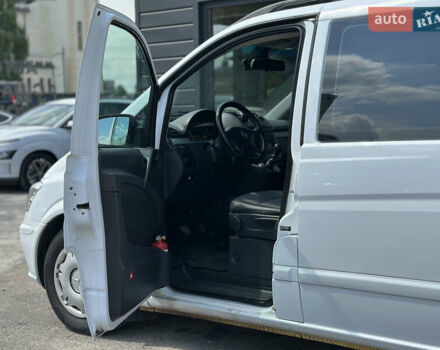 Белый Мерседес Вито, объемом двигателя 2.14 л и пробегом 331 тыс. км за 13600 $, фото 14 на Automoto.ua