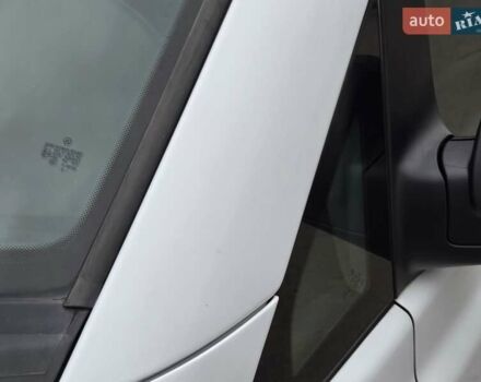 Білий Мерседес Віто, об'ємом двигуна 2.14 л та пробігом 201 тис. км за 18200 $, фото 11 на Automoto.ua