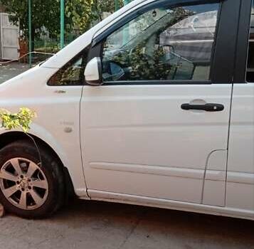 Мерседес Вито 2012 в Одессе на Automoto.ua Белый Мерседес Вито, объемом двигателя 2.14 л и пробегом 220 тыс. км за 12500 $, фото 8 на Automoto.ua