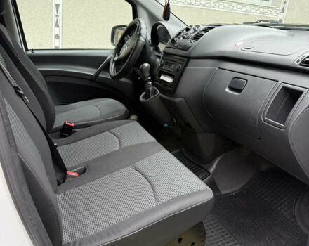 Мерседес Вито 2012 в Тячеве на Automoto.ua Белый Мерседес Вито, объемом двигателя 2.14 л и пробегом 172 тыс. км за 12500 $, фото 4 на Automoto.ua