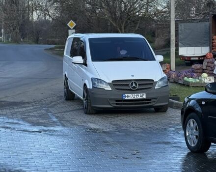 Белый Мерседес Вито, объемом двигателя 2.1 л и пробегом 300 тыс. км за 11000 $, фото 1 на Automoto.ua