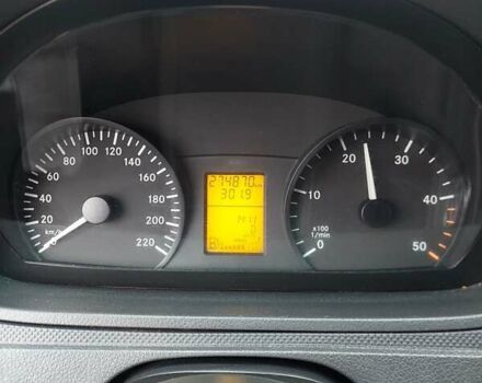 Белый Мерседес Вито, объемом двигателя 2.14 л и пробегом 274 тыс. км за 13000 $, фото 3 на Automoto.ua