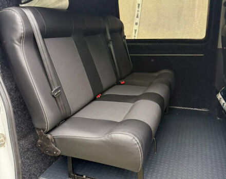 Мерседес Вито 2012 в Тячеве на Automoto.ua Белый Мерседес Вито, объемом двигателя 2.14 л и пробегом 172 тыс. км за 12500 $, фото 6 на Automoto.ua