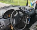 Белый Мерседес Вито, объемом двигателя 2.14 л и пробегом 320 тыс. км за 10000 $, фото 6 на Automoto.ua