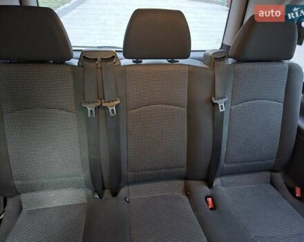 Білий Мерседес Віто, об'ємом двигуна 2.14 л та пробігом 201 тис. км за 18200 $, фото 25 на Automoto.ua