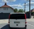 Белый Мерседес Вито, объемом двигателя 2.14 л и пробегом 370 тыс. км за 10200 $, фото 3 на Automoto.ua