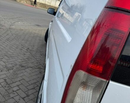 Білий Мерседес Віто, об'ємом двигуна 3 л та пробігом 358 тис. км за 3100 $, фото 2 на Automoto.ua