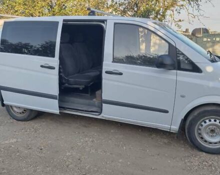 Білий Мерседес Віто, об'ємом двигуна 2.2 л та пробігом 220 тис. км за 12000 $, фото 4 на Automoto.ua