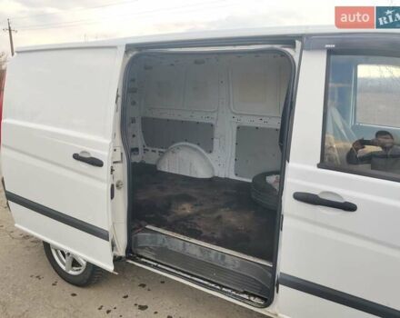 Белый Мерседес Вито, объемом двигателя 2.15 л и пробегом 328 тыс. км за 8500 $, фото 12 на Automoto.ua
