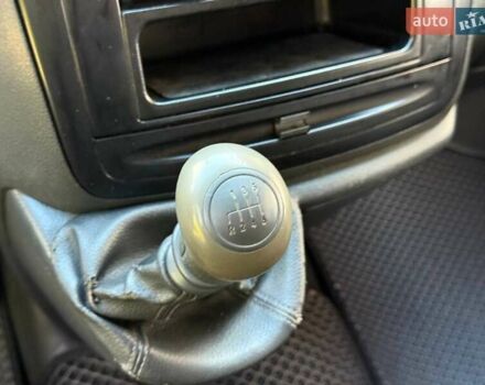 Білий Мерседес Віто, об'ємом двигуна 2.2 л та пробігом 449 тис. км за 10999 $, фото 20 на Automoto.ua