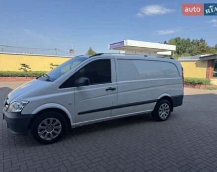 Мерседес Вито 2013 в Виноградове на Automoto.ua Белый Мерседес Вито, объемом двигателя 2.14 л и пробегом 296 тыс. км за 10700 $, фото 1 на Automoto.ua