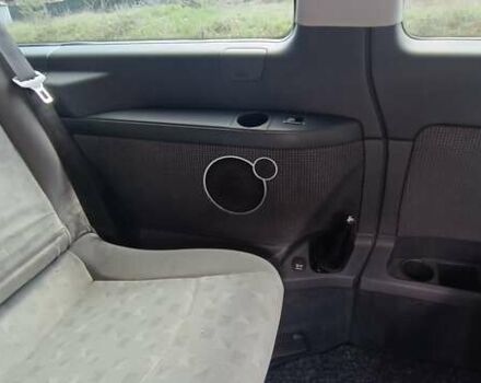 Белый Мерседес Вито, объемом двигателя 2.19 л и пробегом 266 тыс. км за 14000 $, фото 42 на Automoto.ua