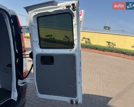 Мерседес Вито 2013 в Виноградове на Automoto.ua Белый Мерседес Вито, объемом двигателя 2.14 л и пробегом 296 тыс. км за 10700 $, фото 13 на Automoto.ua