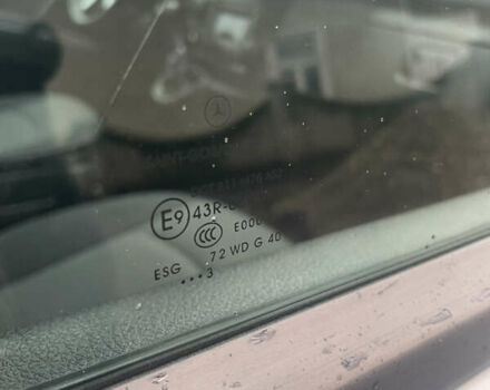 Белый Мерседес Вито, объемом двигателя 2.14 л и пробегом 305 тыс. км за 12700 $, фото 21 на Automoto.ua