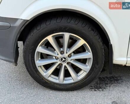 Білий Мерседес Віто, об'ємом двигуна 2.2 л та пробігом 449 тис. км за 10999 $, фото 17 на Automoto.ua