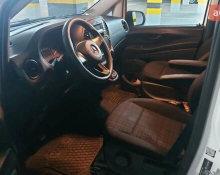 Белый Мерседес Вито, объемом двигателя 2.14 л и пробегом 265 тыс. км за 16500 $, фото 16 на Automoto.ua