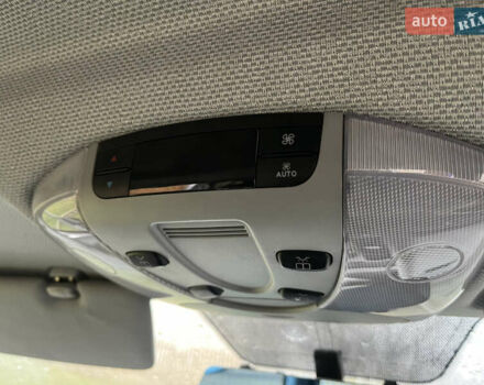 Білий Мерседес Віто, об'ємом двигуна 2.14 л та пробігом 195 тис. км за 14999 $, фото 25 на Automoto.ua