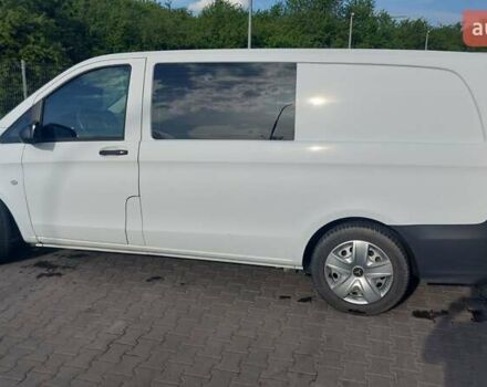 Белый Мерседес Вито, объемом двигателя 2.14 л и пробегом 265 тыс. км за 16500 $, фото 6 на Automoto.ua