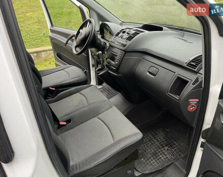 Білий Мерседес Віто, об'ємом двигуна 2.14 л та пробігом 195 тис. км за 14999 $, фото 21 на Automoto.ua