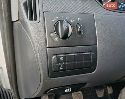 Білий Мерседес Віто, об'ємом двигуна 2.2 л та пробігом 290 тис. км за 15400 $, фото 8 на Automoto.ua