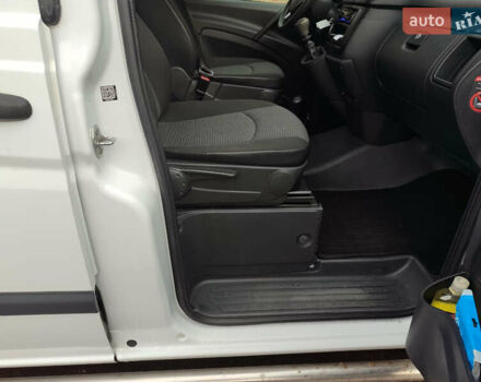 Белый Мерседес Вито, объемом двигателя 2.15 л и пробегом 197 тыс. км за 17200 $, фото 14 на Automoto.ua