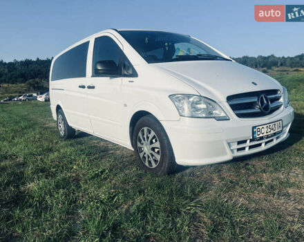 Белый Мерседес Вито, объемом двигателя 2.14 л и пробегом 320 тыс. км за 17500 $, фото 1 на Automoto.ua