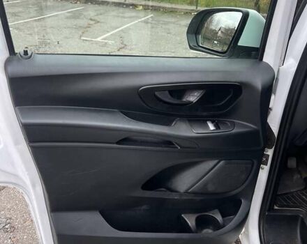 Белый Мерседес Вито, объемом двигателя 1.6 л и пробегом 347 тыс. км за 13200 $, фото 9 на Automoto.ua