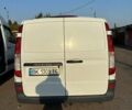 Белый Мерседес Вито, объемом двигателя 2.14 л и пробегом 208 тыс. км за 12000 $, фото 4 на Automoto.ua