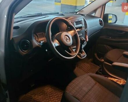 Белый Мерседес Вито, объемом двигателя 2.14 л и пробегом 265 тыс. км за 16500 $, фото 17 на Automoto.ua