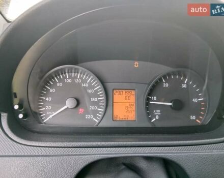 Білий Мерседес Віто, об'ємом двигуна 2.2 л та пробігом 290 тис. км за 15400 $, фото 1 на Automoto.ua