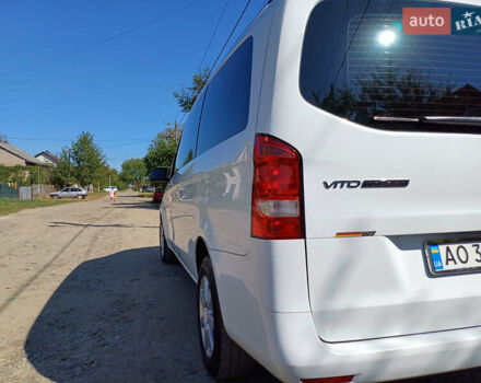 Белый Мерседес Вито, объемом двигателя 2.2 л и пробегом 350 тыс. км за 19000 $, фото 11 на Automoto.ua