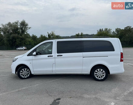 Белый Мерседес Вито, объемом двигателя 2.2 л и пробегом 232 тыс. км за 17800 $, фото 3 на Automoto.ua