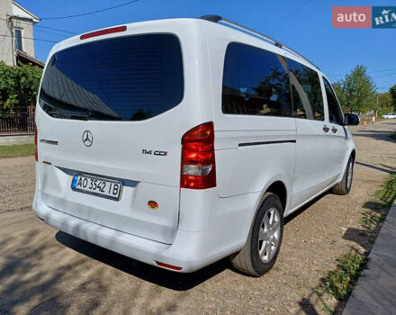 Белый Мерседес Вито, объемом двигателя 2.2 л и пробегом 350 тыс. км за 19000 $, фото 9 на Automoto.ua