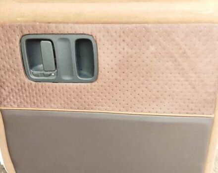 Белый Мерседес Вито, объемом двигателя 2.14 л и пробегом 285 тыс. км за 21500 $, фото 32 на Automoto.ua