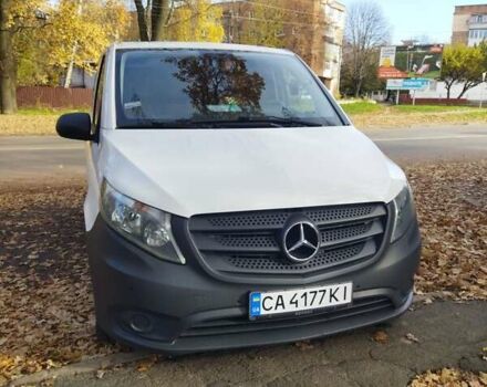 Белый Мерседес Вито, объемом двигателя 2.14 л и пробегом 285 тыс. км за 21500 $, фото 7 на Automoto.ua