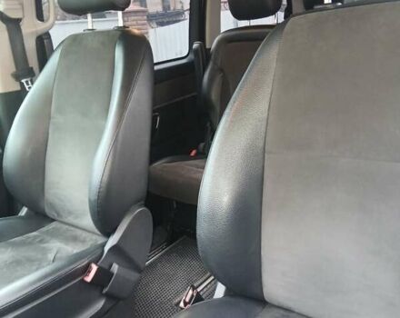 Белый Мерседес Вито, объемом двигателя 2.14 л и пробегом 378 тыс. км за 18500 $, фото 15 на Automoto.ua