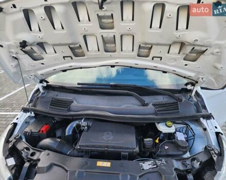 Белый Мерседес Вито, объемом двигателя 2.2 л и пробегом 297 тыс. км за 14300 $, фото 14 на Automoto.ua