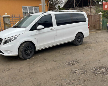 Белый Мерседес Вито, объемом двигателя 2.2 л и пробегом 350 тыс. км за 19000 $, фото 4 на Automoto.ua