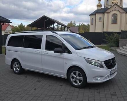 Белый Мерседес Вито, объемом двигателя 2.14 л и пробегом 254 тыс. км за 22204 $, фото 1 на Automoto.ua