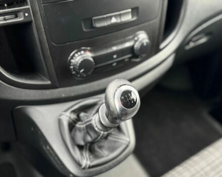 Белый Мерседес Вито, объемом двигателя 1.6 л и пробегом 305 тыс. км за 8800 $, фото 8 на Automoto.ua