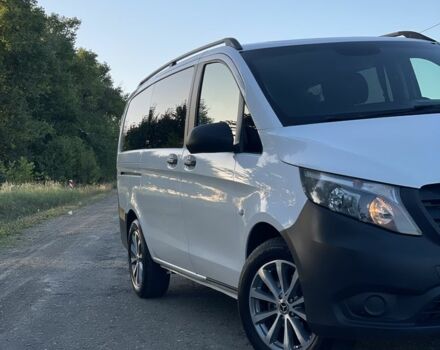 Білий Мерседес Віто, об'ємом двигуна 2.1 л та пробігом 230 тис. км за 18000 $, фото 3 на Automoto.ua