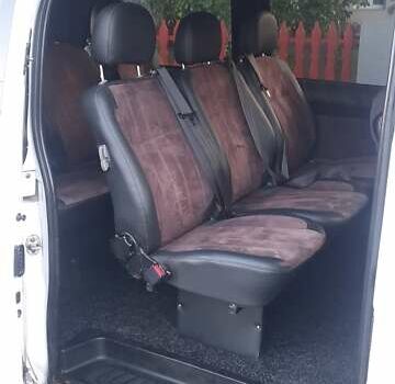 Белый Мерседес Вито, объемом двигателя 2.14 л и пробегом 300 тыс. км за 16500 $, фото 4 на Automoto.ua