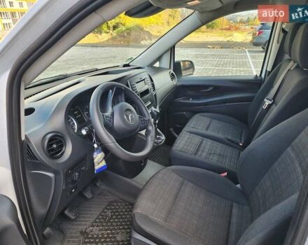 Белый Мерседес Вито, объемом двигателя 2.2 л и пробегом 297 тыс. км за 14300 $, фото 17 на Automoto.ua