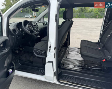 Белый Мерседес Вито, объемом двигателя 2.2 л и пробегом 232 тыс. км за 17800 $, фото 13 на Automoto.ua