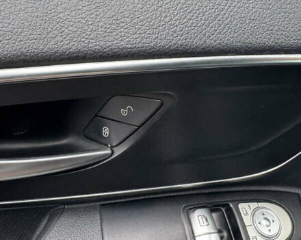 Белый Мерседес Вито, объемом двигателя 2.14 л и пробегом 244 тыс. км за 23000 $, фото 15 на Automoto.ua