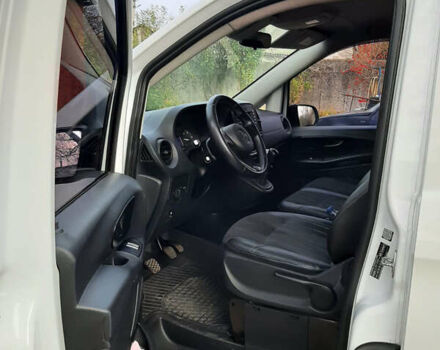 Белый Мерседес Вито, объемом двигателя 1.6 л и пробегом 247 тыс. км за 17500 $, фото 6 на Automoto.ua